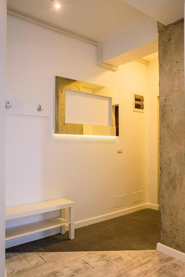 Central Bliss Apartment Suceava Luaran gambar
