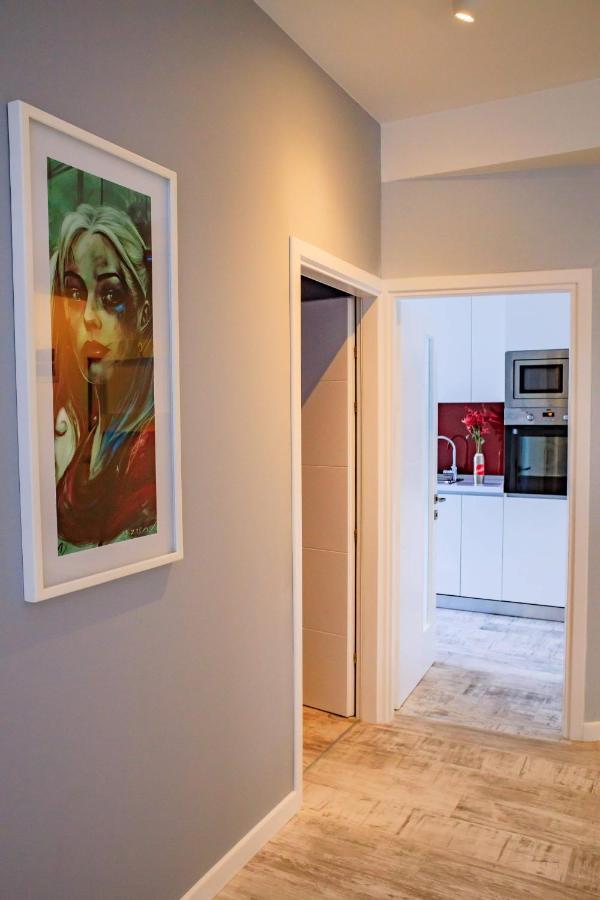 Central Bliss Apartment Suceava Luaran gambar