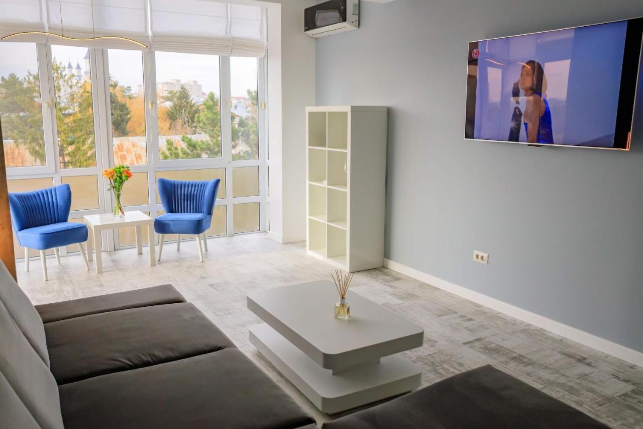 Central Bliss Apartment Suceava Luaran gambar