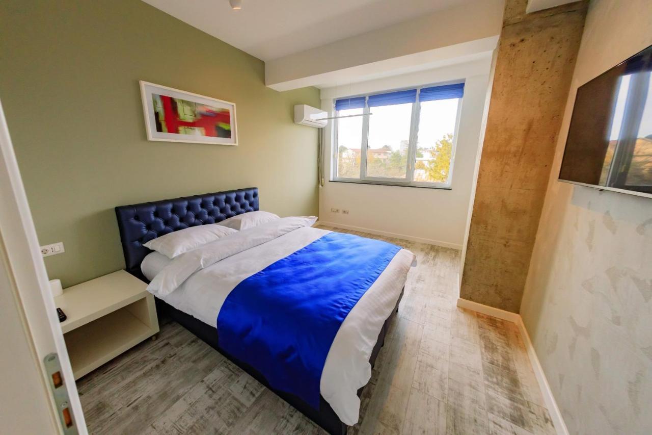 Central Bliss Apartment Suceava Luaran gambar