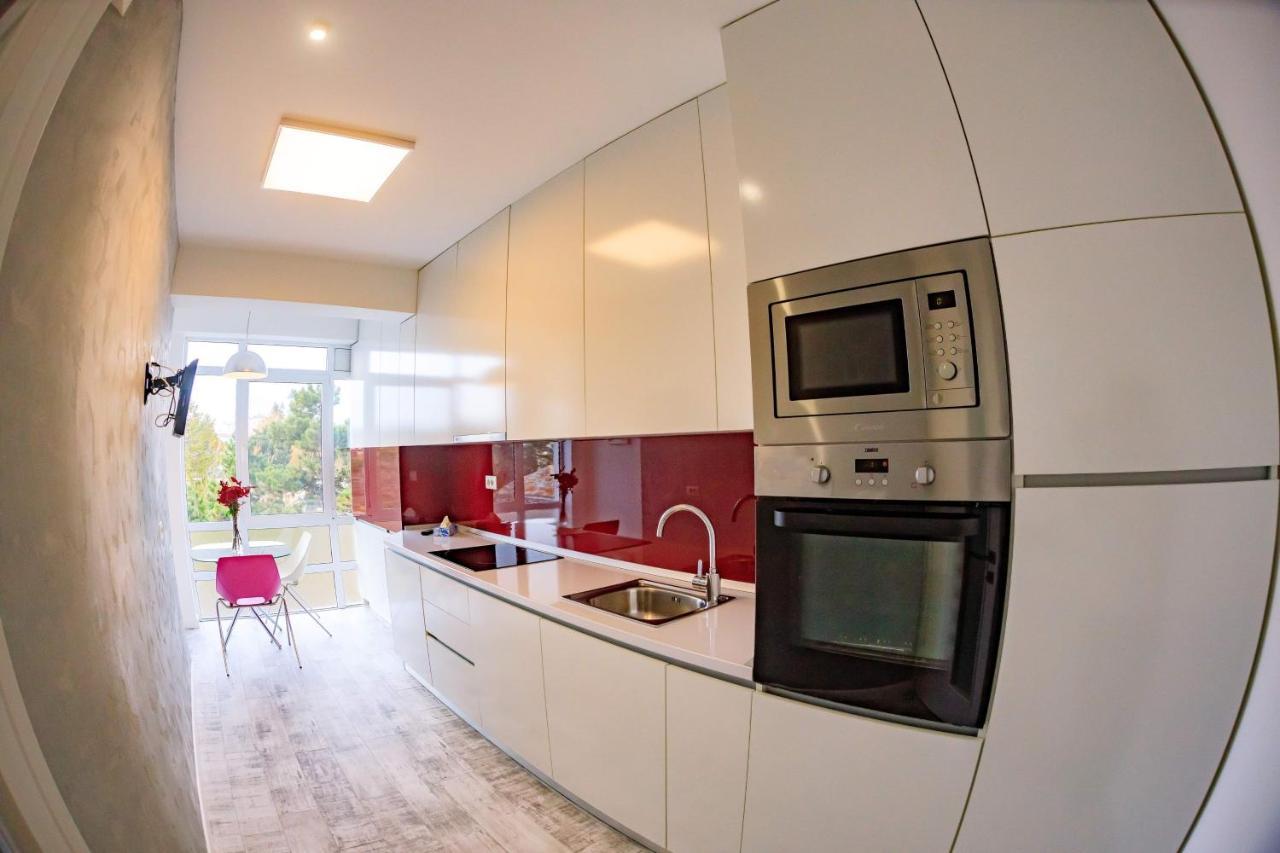 Central Bliss Apartment Suceava Luaran gambar