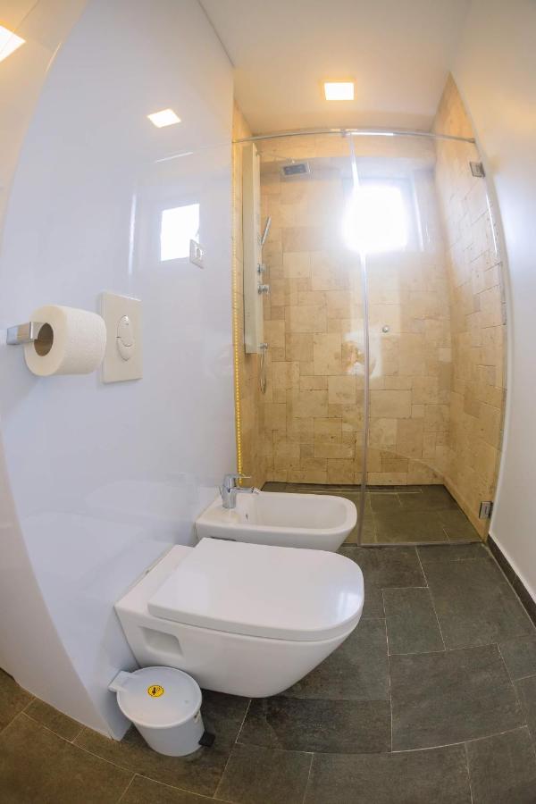 Central Bliss Apartment Suceava Luaran gambar