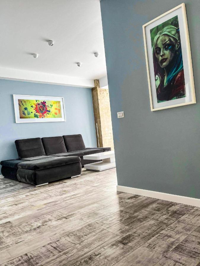Central Bliss Apartment Suceava Luaran gambar